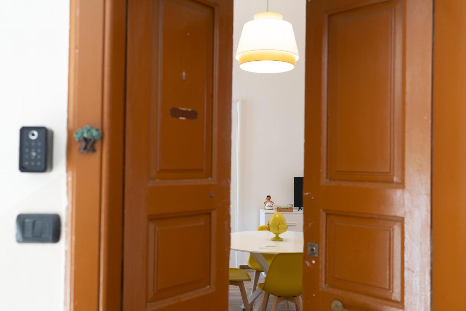 Palazzo Manzoni Apartments Bari Camera foto